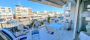 Chez Ginou Vue imprenable sur le canal et la mer